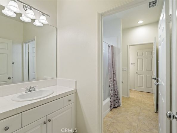 20829 Campania Lane, Porter Ranch CA 91326