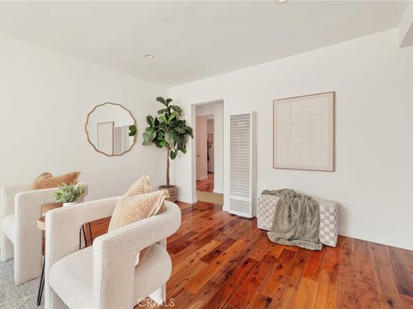 1918 11th Street D, Santa Monica CA 90404