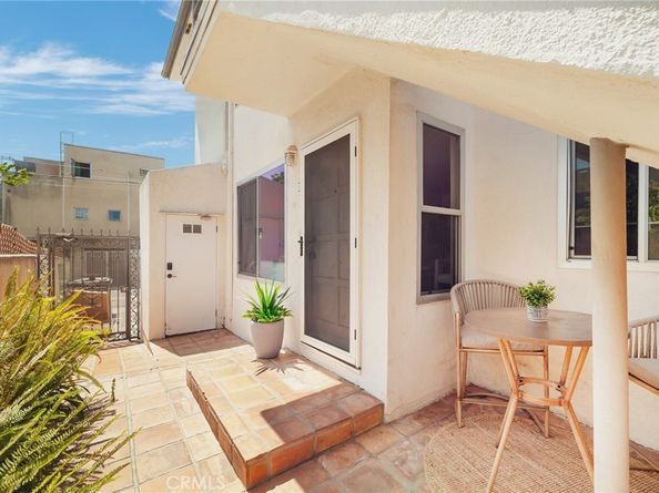 1918 11th Street D, Santa Monica CA 90404
