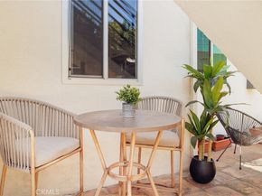 1918 11th Street D, Santa Monica CA 90404