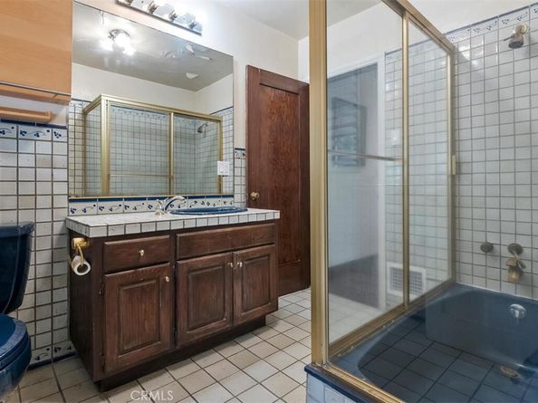 6255 Del Valle Drive, Los Angeles CA 90048