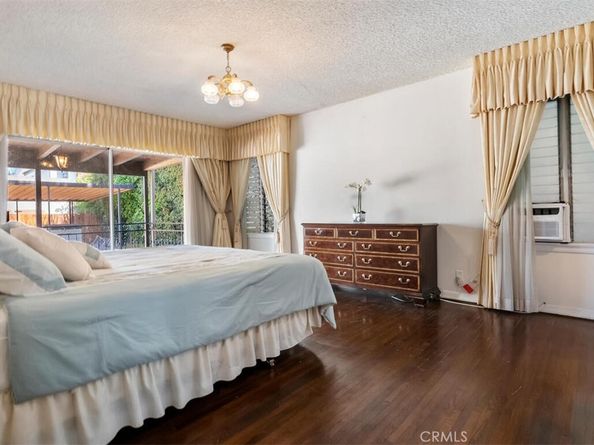 6255 Del Valle Drive, Los Angeles CA 90048
