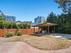 6255 Del Valle Drive, Los Angeles CA 90048