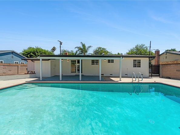 8749 Norwich Avenue, North Hills CA 91343