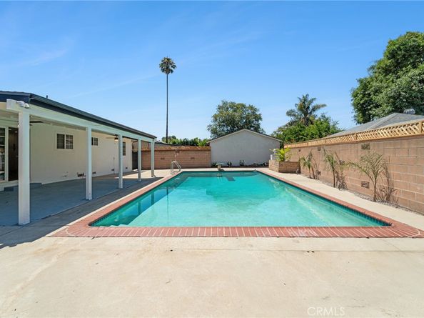 8749 Norwich Avenue, North Hills CA 91343