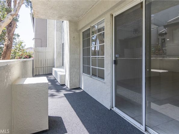 20235 Keswick Street 102, Winnetka CA 91306