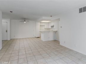 20235 Keswick Street 102, Winnetka CA 91306