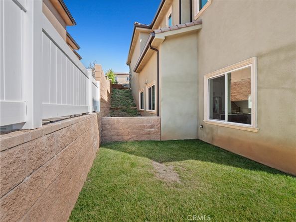 12515 Haleh Lane, Sylmar CA 91342