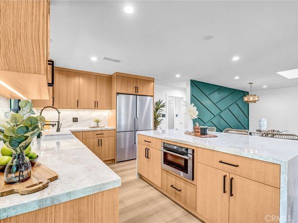 15577 Otsego Street, Encino CA 91436