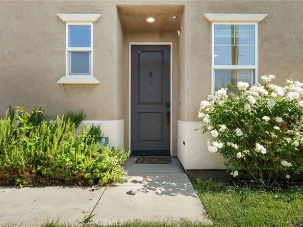 7600 N Courage Way, Van Nuys CA 91405