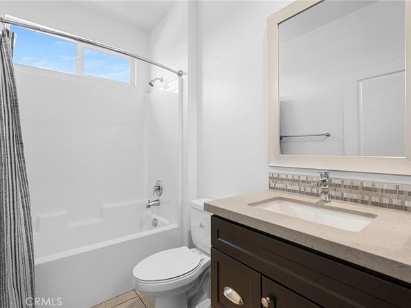 7600 N Courage Way, Van Nuys CA 91405