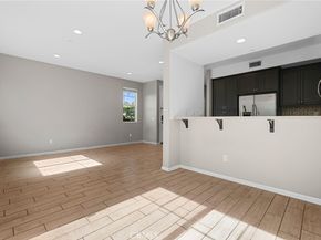 7600 N Courage Way, Van Nuys CA 91405