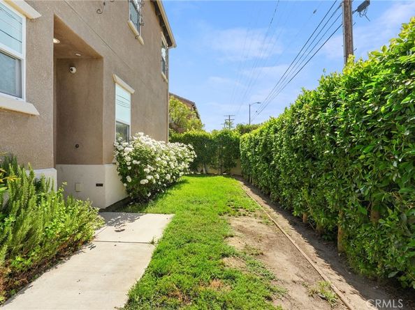 7600 N Courage Way, Van Nuys CA 91405