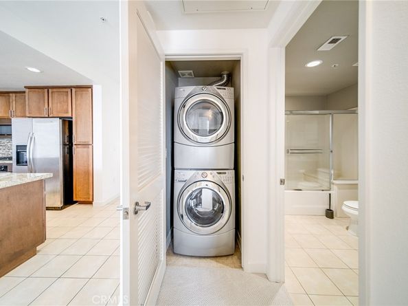 21301 Erwin Street 303, Woodland Hills CA 91367