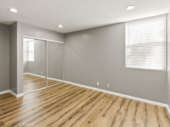 18620 Hatteras Street 223, Tarzana CA 91356