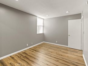 18620 Hatteras Street 223, Tarzana CA 91356