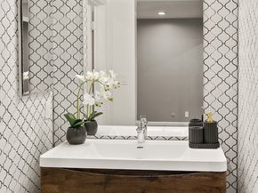 18620 Hatteras Street 223, Tarzana CA 91356