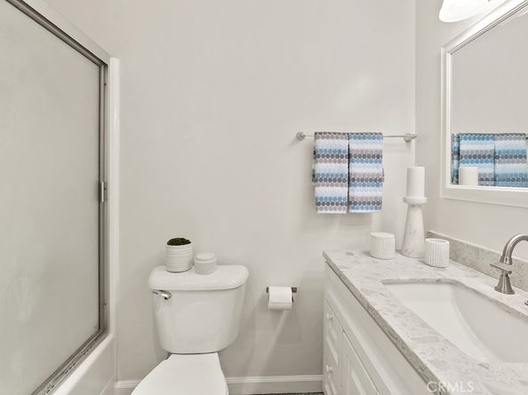 18620 Hatteras Street 223, Tarzana CA 91356