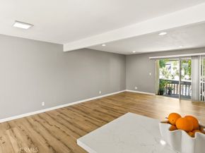 18620 Hatteras Street 223, Tarzana CA 91356