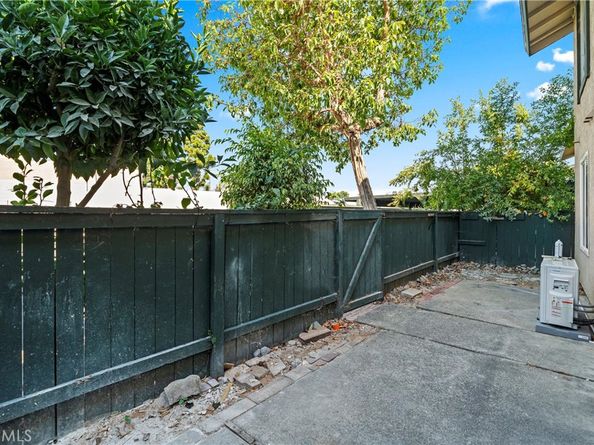 23214 Orange Avenue 7, Lake Forest CA 92630