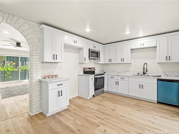 23214 Orange Avenue 7, Lake Forest CA 92630