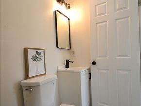 551 W 101 Street, Los Angeles CA 90044