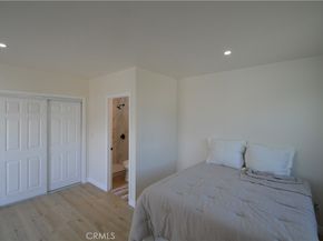 551 W 101 Street, Los Angeles CA 90044