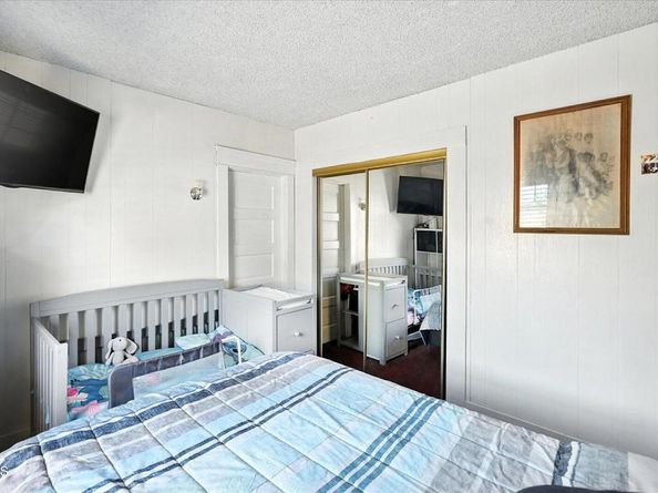 1954 N Garfield Avenue, Pasadena CA 91104