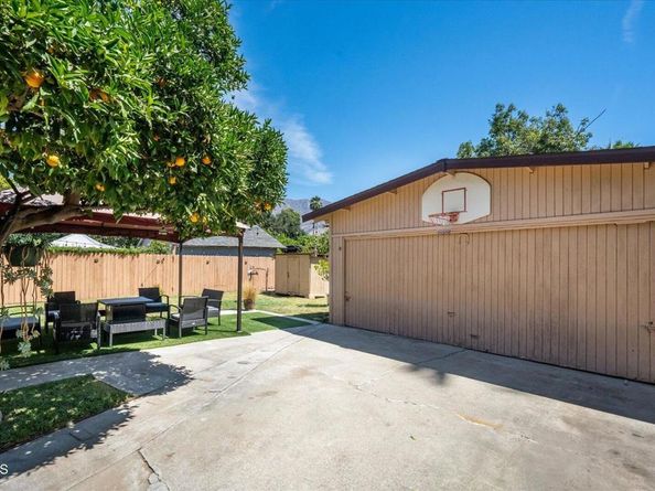 1954 N Garfield Avenue, Pasadena CA 91104
