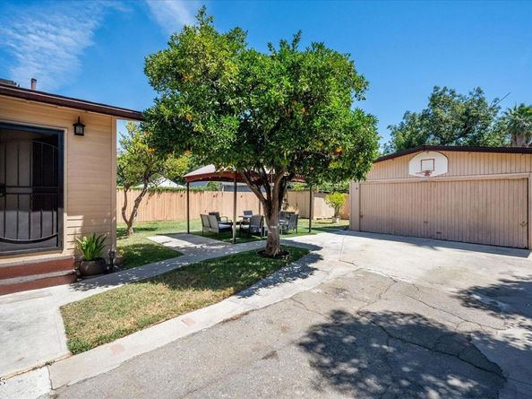 1954 N Garfield Avenue, Pasadena CA 91104