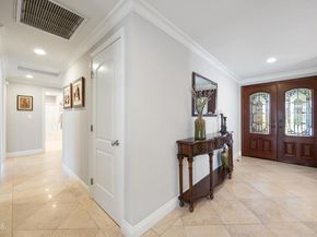 9263 La Shell Drive, Tujunga CA 91042