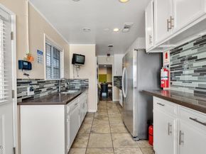 15743 Covello Street, Lake Balboa CA 91406