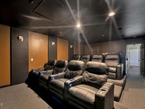 15743 Covello Street, Lake Balboa CA 91406