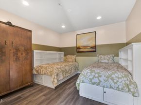 15743 Covello Street, Lake Balboa CA 91406