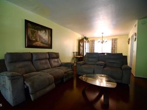 1931 E Huntington Drive F, Duarte CA 91010