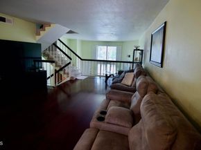 1931 E Huntington Drive F, Duarte CA 91010