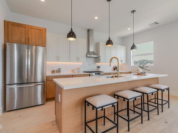 3874 W Point Drive, Los Angeles CA 90065