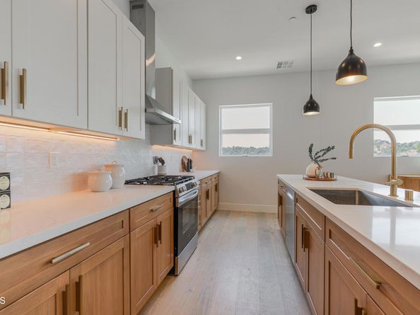 3874 W Point Drive, Los Angeles CA 90065