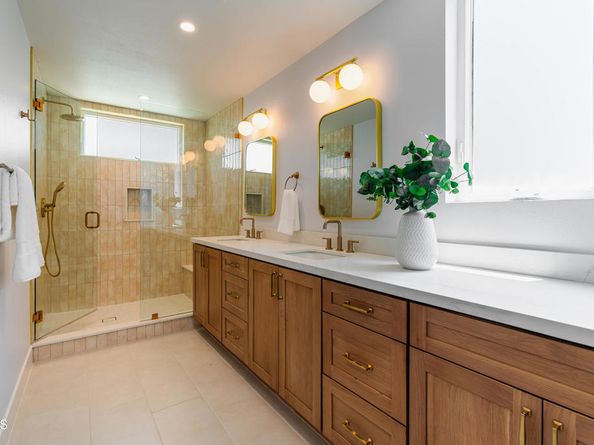 3874 W Point Drive, Los Angeles CA 90065