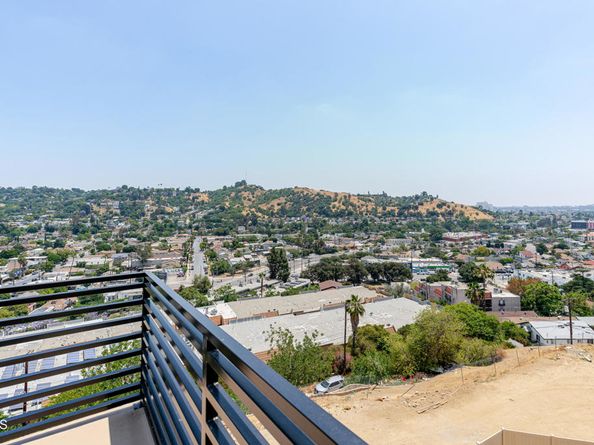 3874 W Point Drive, Los Angeles CA 90065