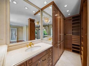 1118 Oberlin Drive, Glendale CA 91205