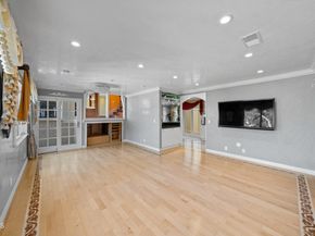 1118 Oberlin Drive, Glendale CA 91205