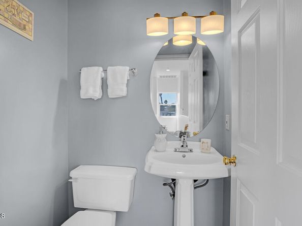 1300 Blue Hill Road, Los Angeles CA 90041