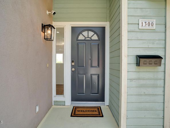 1300 Blue Hill Road, Los Angeles CA 90041