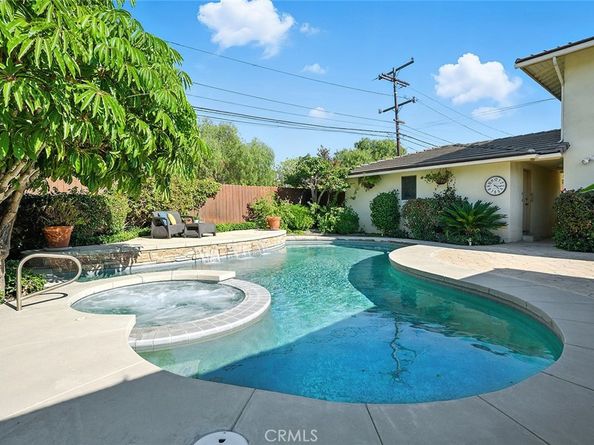 1210 Los Altos Avenue, Long Beach CA 90815