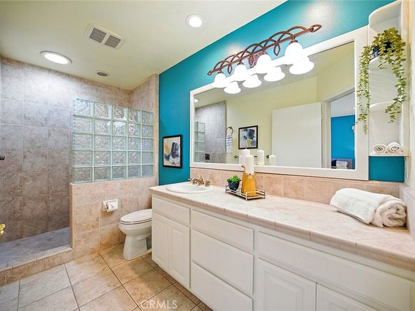 1210 Los Altos Avenue, Long Beach CA 90815