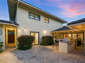 1210 Los Altos Avenue, Long Beach CA 90815