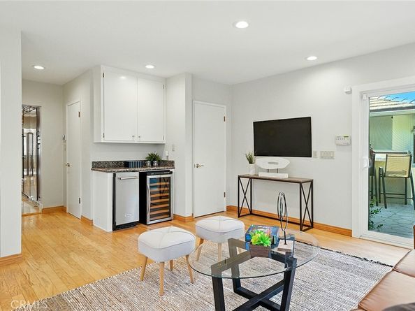 1210 Los Altos Avenue, Long Beach CA 90815