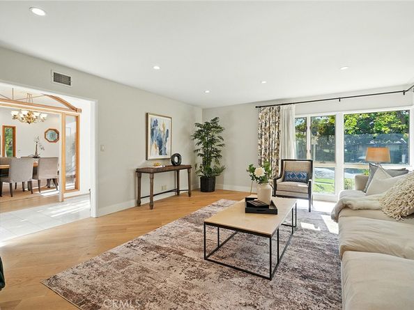 1210 Los Altos Avenue, Long Beach CA 90815