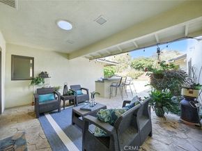 1210 Los Altos Avenue, Long Beach CA 90815